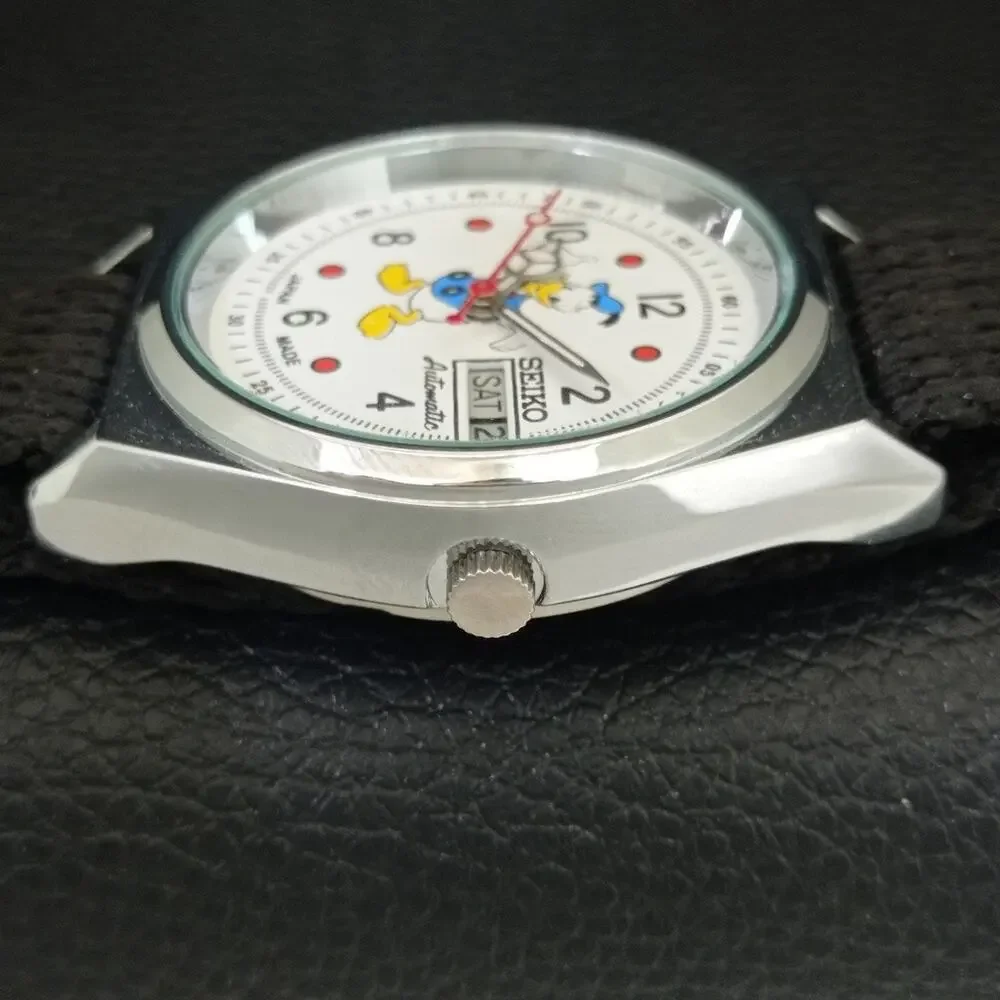 Vintage 1970 Disney Seiko Automatic Mens Silver Watch W/daydate & Donald accents
